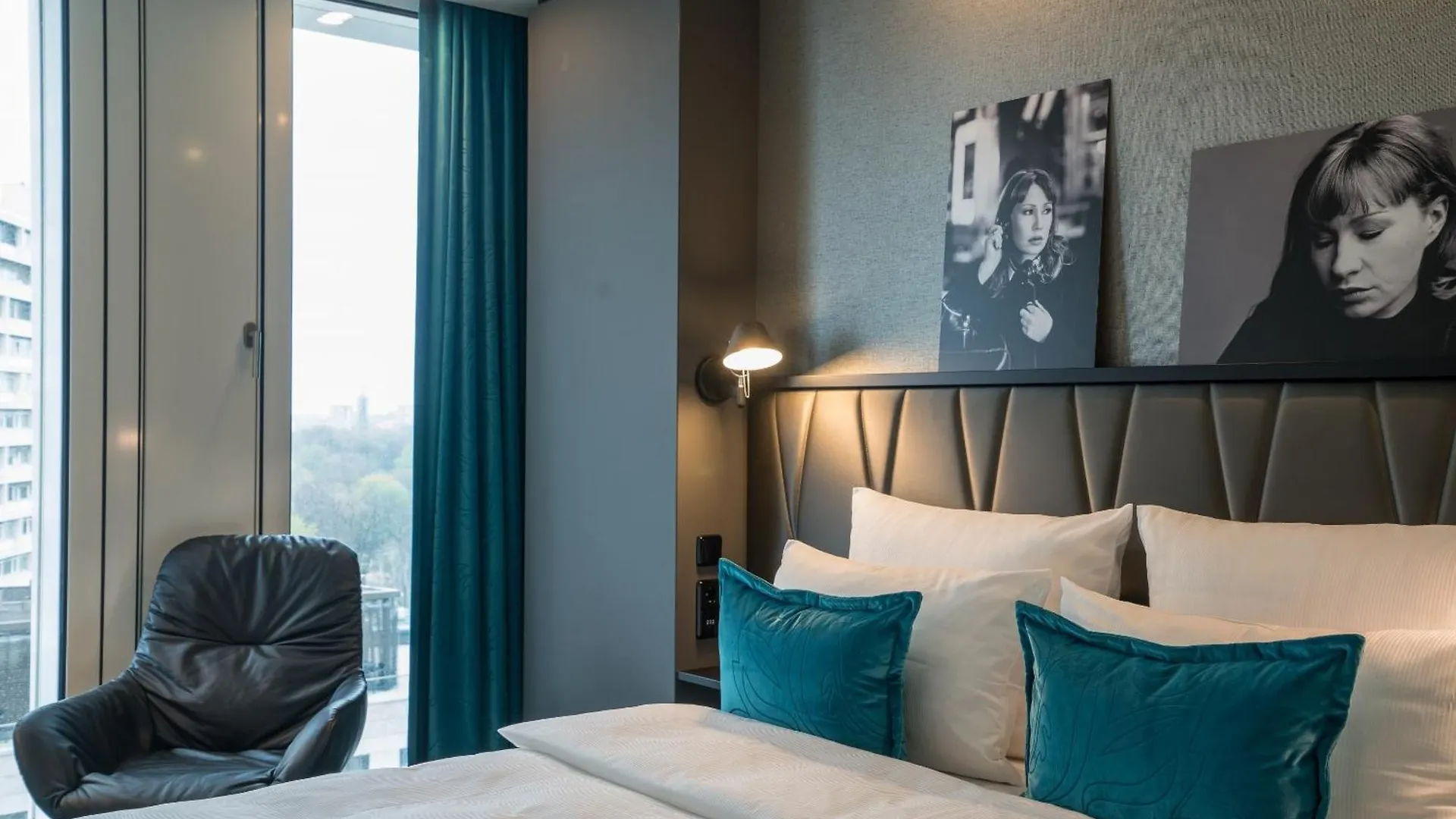 Motel One Berlin-Upper West 3*, Berlin