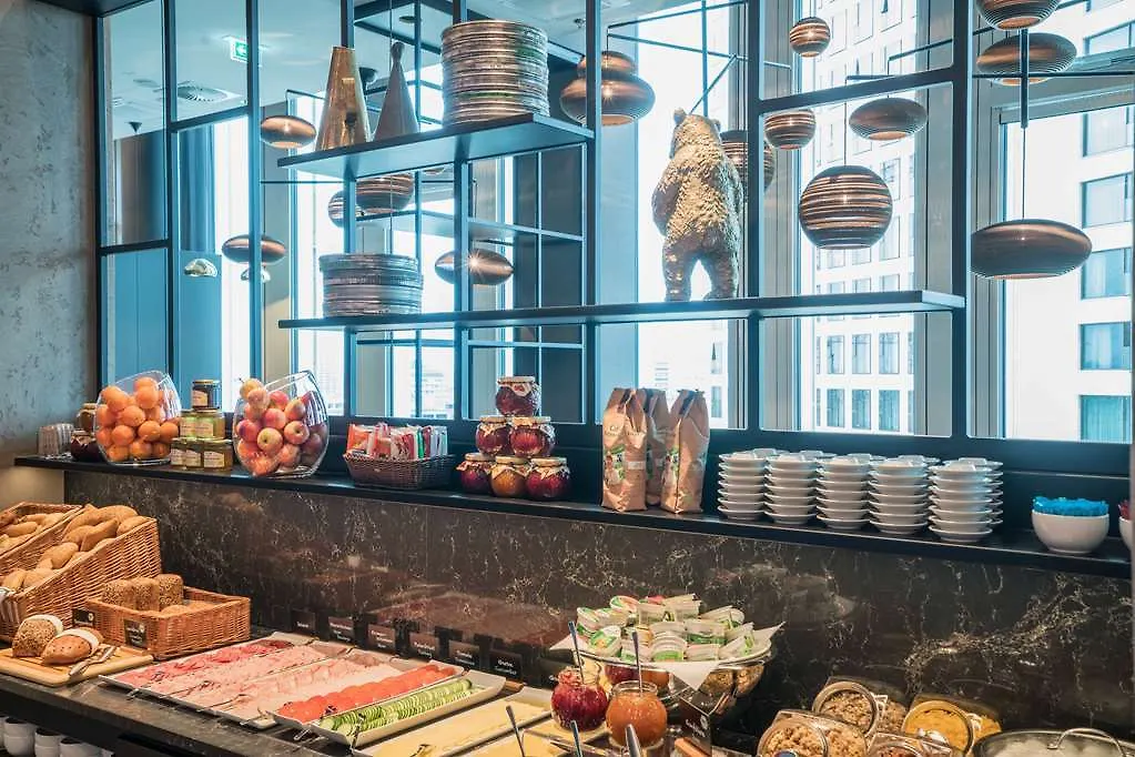 Motel One Berlin-Upper West Hotel